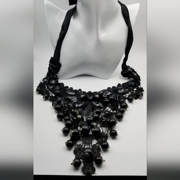 Gothic queen chandelier drop onyx sheen necklace tie sash closure - Picture 1 of 2